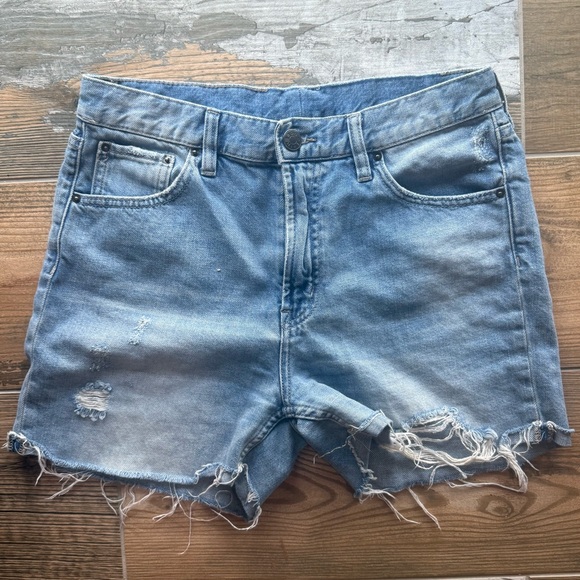 BDG Pants - BDG Urban Outfitters Midi Bermuda Low Rise Denim Shorts 26 Distressed